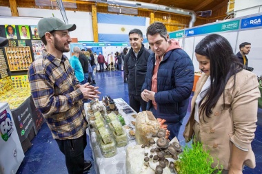 "Desde Río Grande trabajamos para fortalecer a las PYMES y a los productores locales"