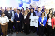 Perez llevó a la Federación Argentina de Municipios el reclamo por la explotación ilegal del petróleo en Malvinas